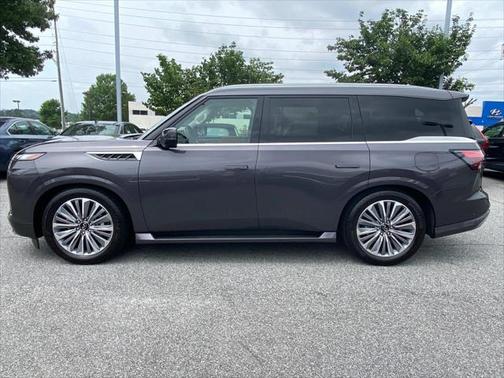 2025 INFINITI QX80 Luxe