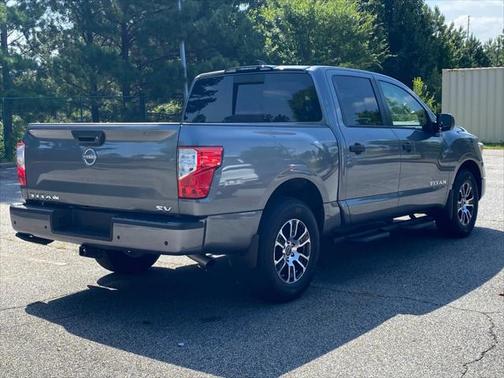 2024 Nissan Titan SV