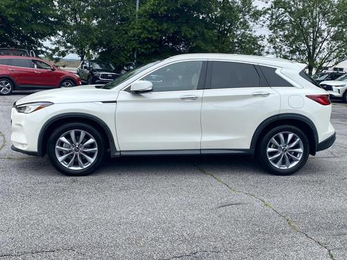 2022 INFINITI QX50 LUXE