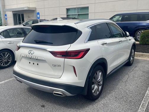 2022 INFINITI QX50 LUXE