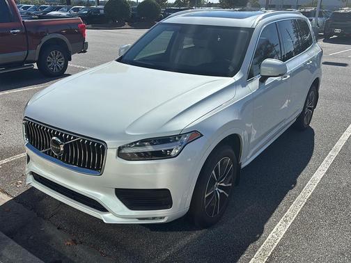 2020 Volvo XC90 T5 Momentum