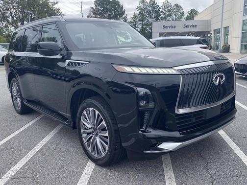 2025 INFINITI QX80 Luxe