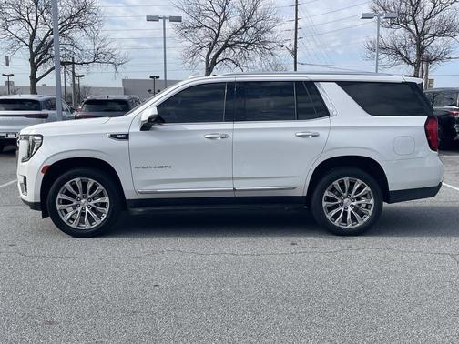 2021 GMC Yukon SLT