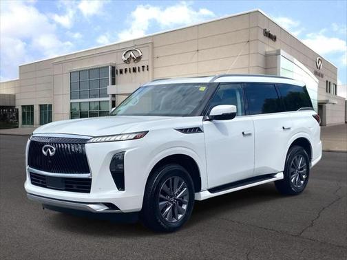 2025 INFINITI QX80 PURE