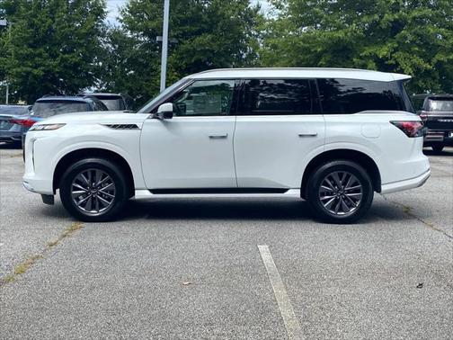 2025 INFINITI QX80 PURE