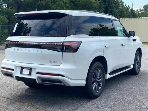 2025 INFINITI QX80 PURE