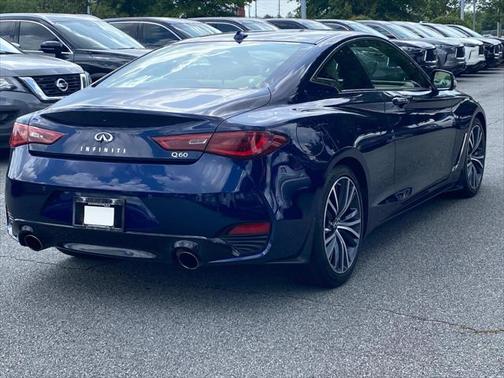 2022 INFINITI Q60 LUXE