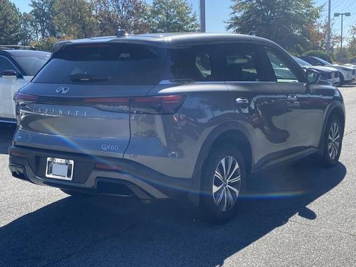2025 INFINITI QX60 Pure