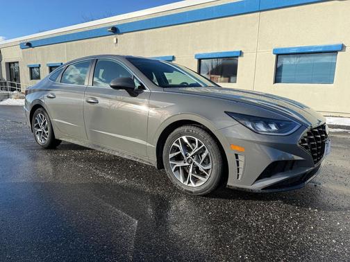 2022 Hyundai SONATA SEL