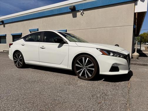 2022 Nissan Altima SR FWD