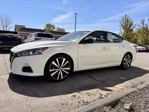 2022 Nissan Altima SR FWD