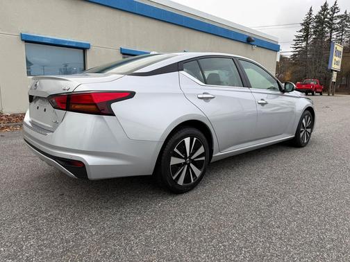 2022 Nissan Altima 2.5 SV