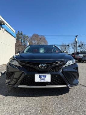 Midnight Black Metallic/Wind Chill 2018 Toyota Camry XSE