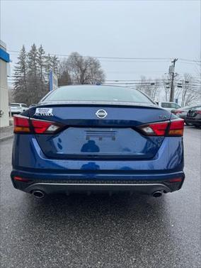 2022 Nissan Altima SR FWD