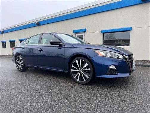 2022 Nissan Altima SR FWD