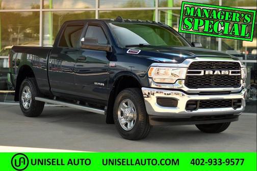 2020 RAM 2500 Tradesman Crew Cab 4X4 6'4' Box