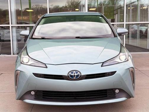 2022 Toyota Prius XLE