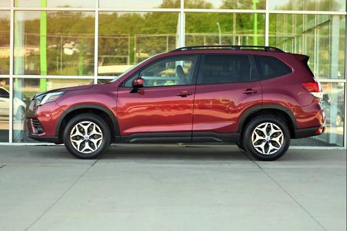 2023 Subaru Forester Premium
