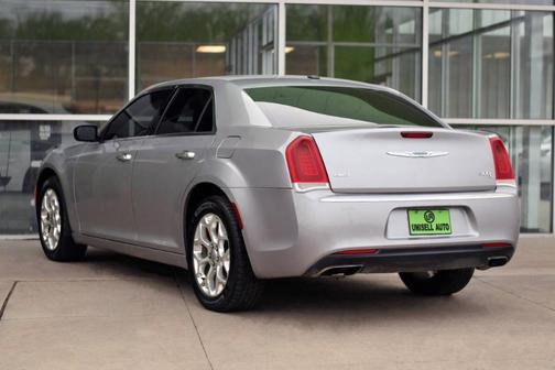 2017 Chrysler 300C Platinum