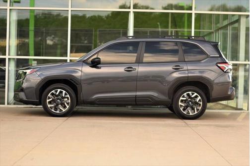 2025 Subaru Forester Base