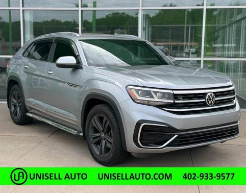 Pyrite Silver Metallic 2020 Volkswagen Atlas Cross Sport 3.6L V6 SE w/Technology R-Line