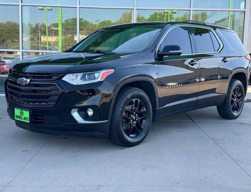 Black 2018 Chevrolet Traverse LT Cloth