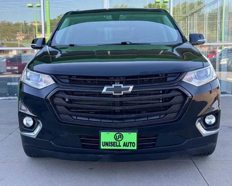 Black 2018 Chevrolet Traverse LT Cloth