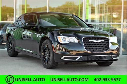 2019 Chrysler 300 Touring
