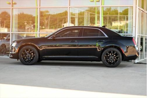 2019 Chrysler 300 Touring