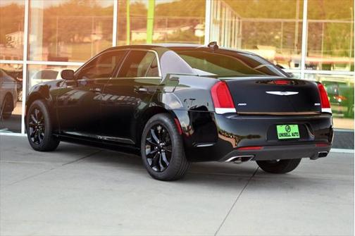 2019 Chrysler 300 Touring