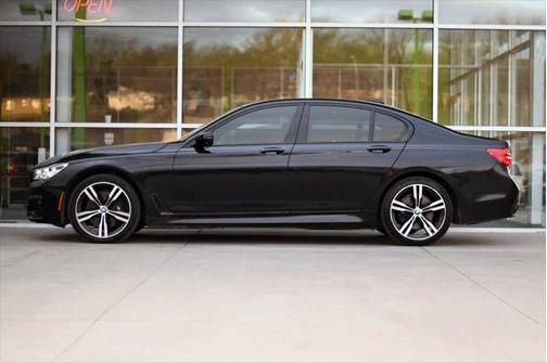 2018 BMW 750 i xDrive