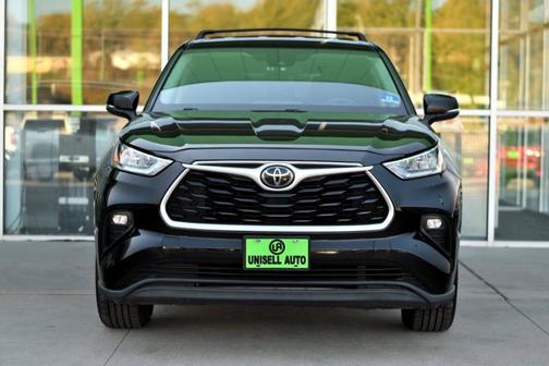 2020 Toyota Highlander LE