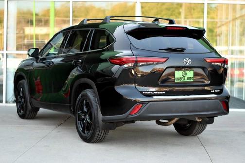 2020 Toyota Highlander LE
