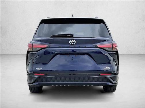 2024 Toyota Sienna XSE 7 Passenger
