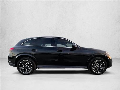 2025 Mercedes-Benz GLC 300 Base