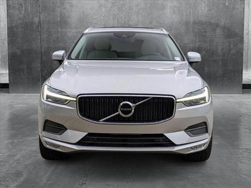 2021 Volvo XC60 T5 Momentum