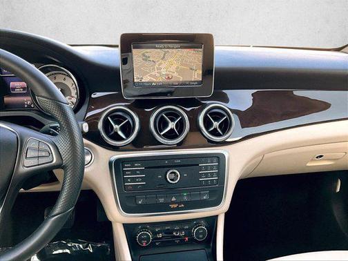 2016 Mercedes-Benz CLA-Class Base