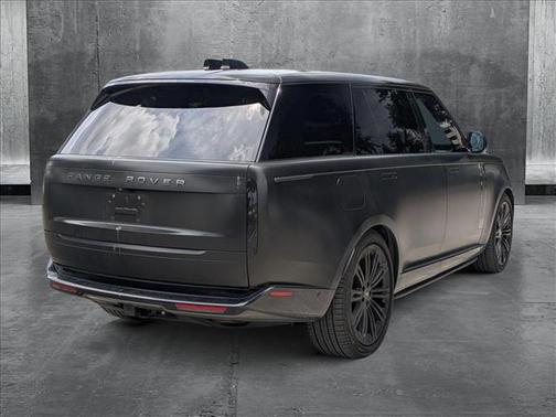 2023 Land Rover Range Rover P400 SE