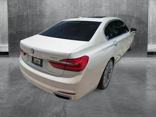 2018 BMW 750 I