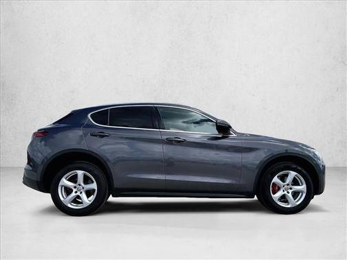 2018 Alfa Romeo Stelvio Base