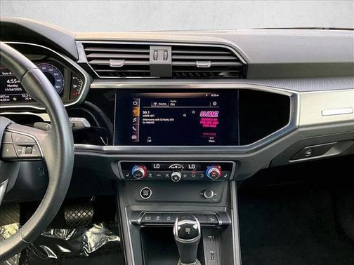 2021 Audi Q3 45 S line Premium