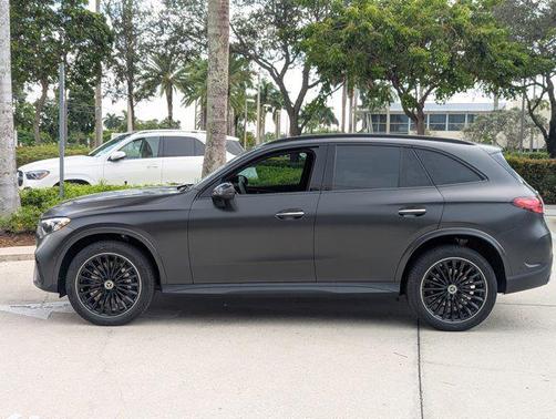 2026 Mercedes-Benz GLC 300 Base