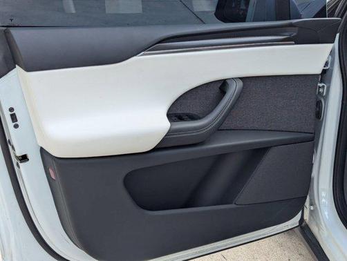 2023 Tesla Model X Plaid Tri Motor All-Wheel Drive