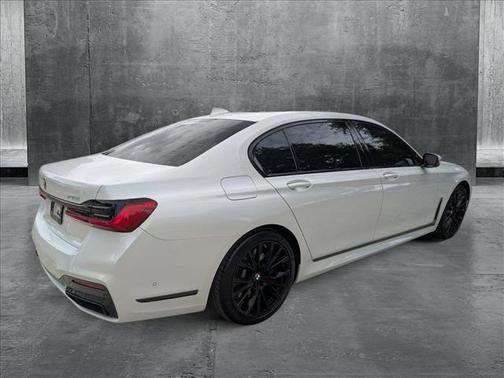 2020 BMW 740 740i