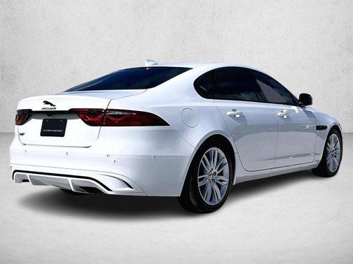 2021 Jaguar XF SE P250 RWD Automatic