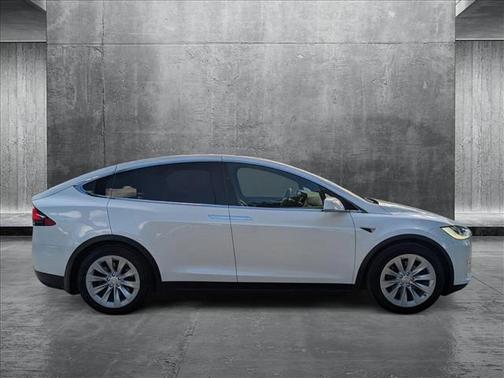 2017 Tesla Model X 90D