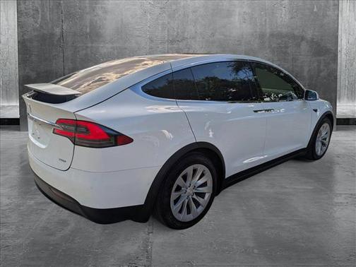 2017 Tesla Model X 90D