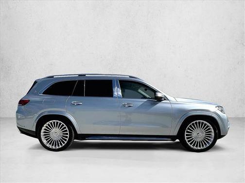Cirrus Silver Metallic 2023 Mercedes-Benz Maybach GLS 600 4MATIC