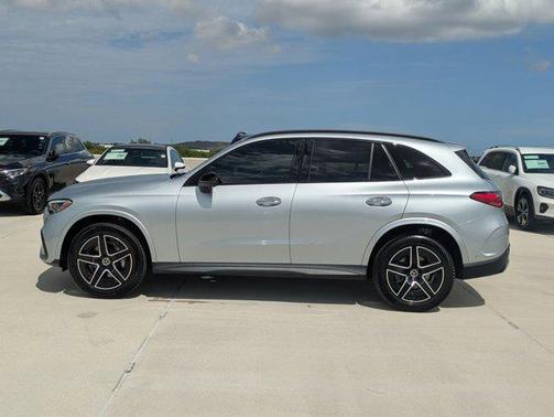2026 Mercedes-Benz GLC 300 Base