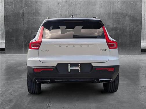 2020 Volvo XC40 T5 R-Design